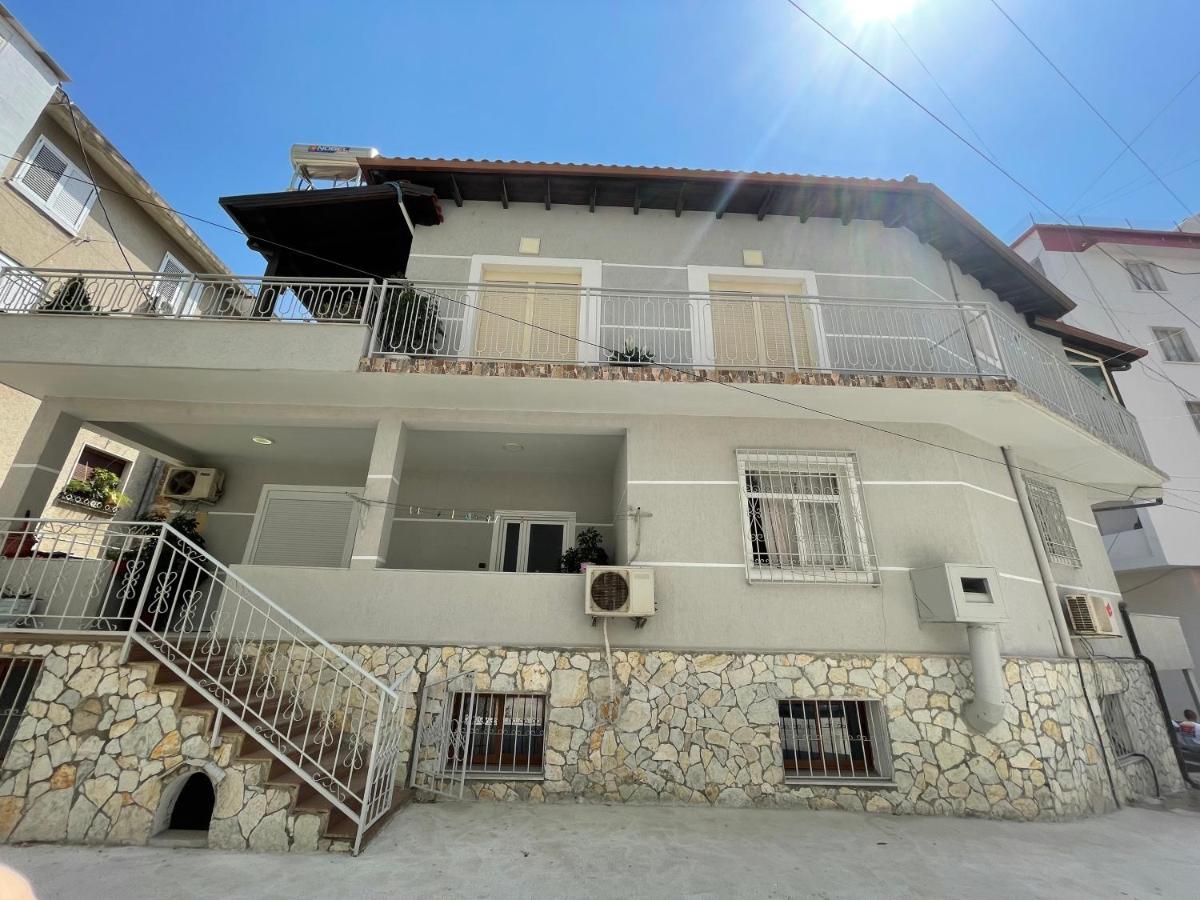 Large Apartment Vlore Luaran gambar