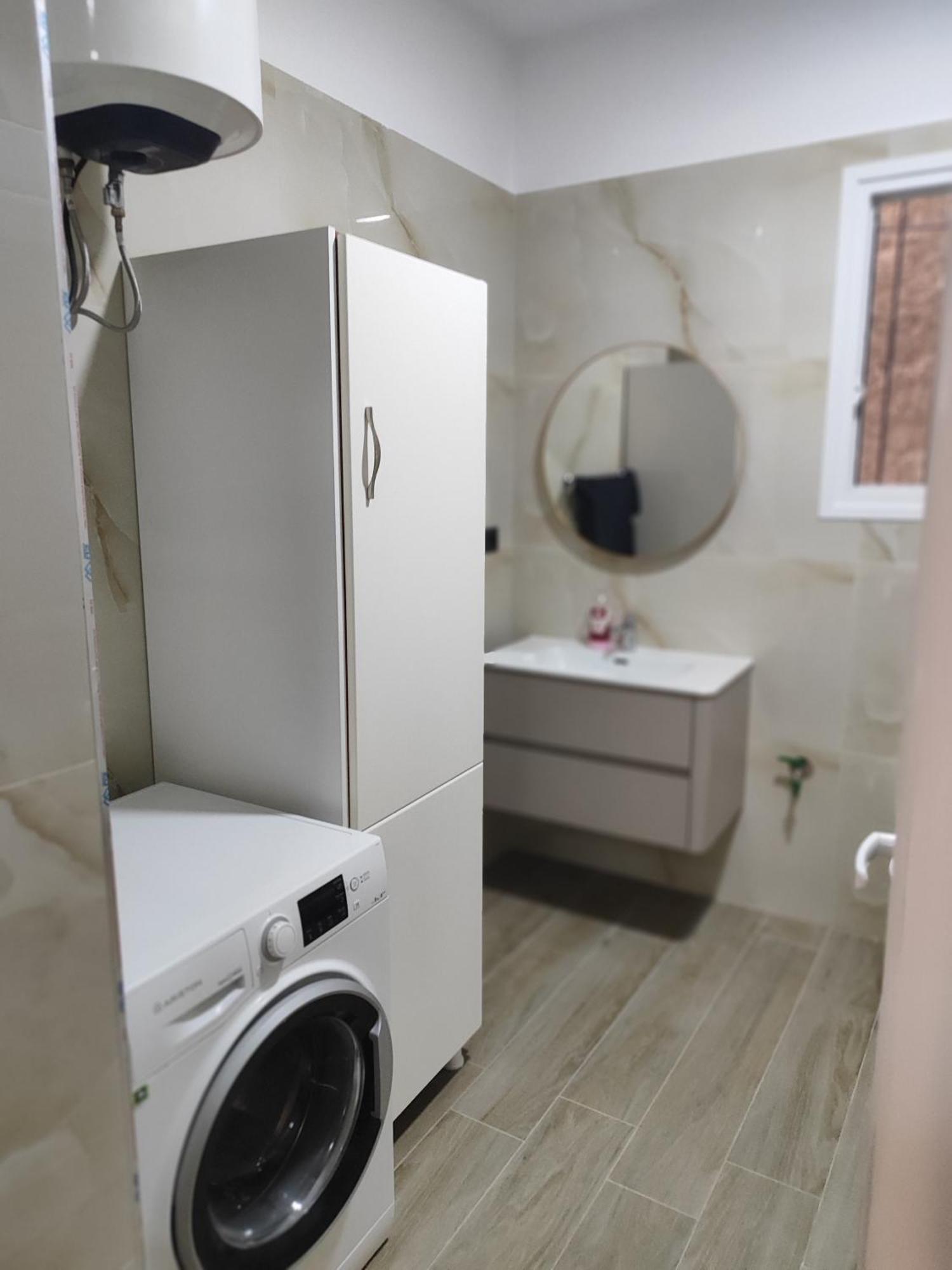 Large Apartment Vlore Luaran gambar