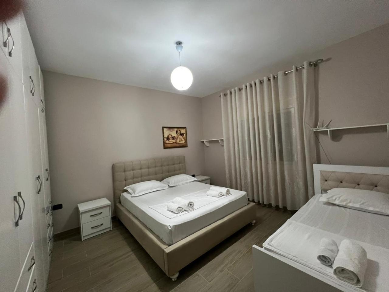 Large Apartment Vlore Luaran gambar